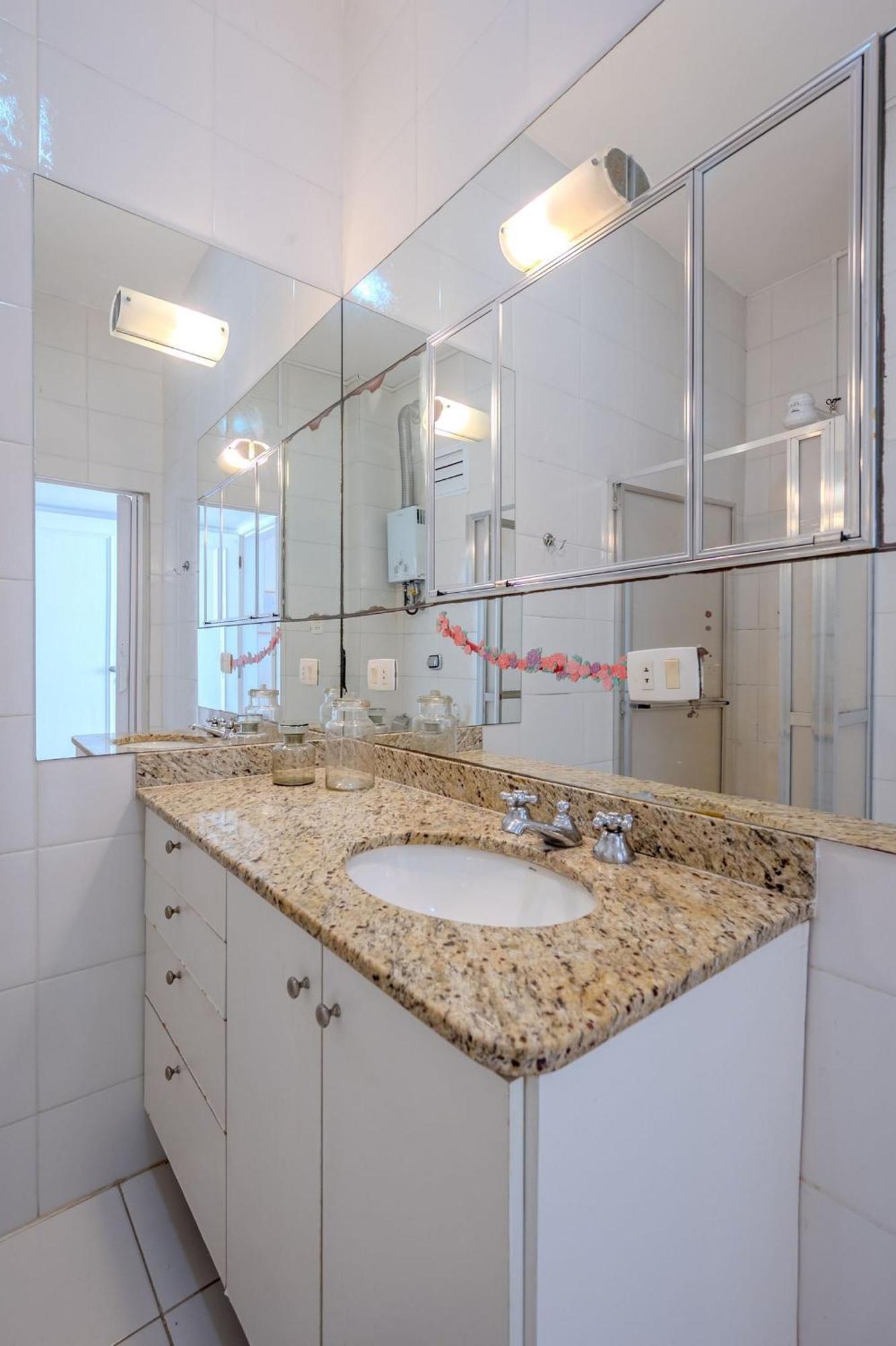 Apartamento Na Quadra Da De Copacabana *